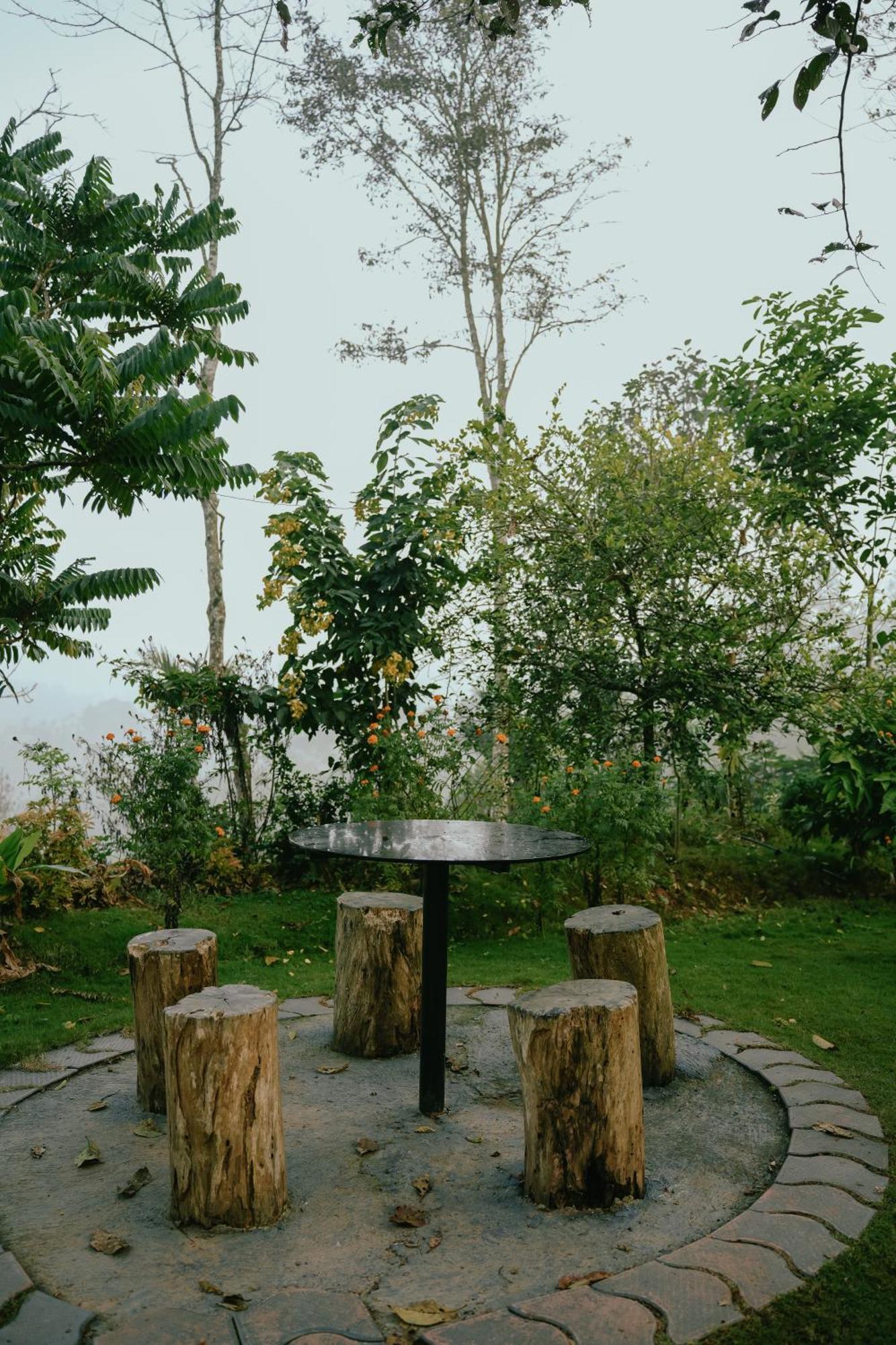 Haze Woods Resort Vaduvanchal Ngoại thất bức ảnh