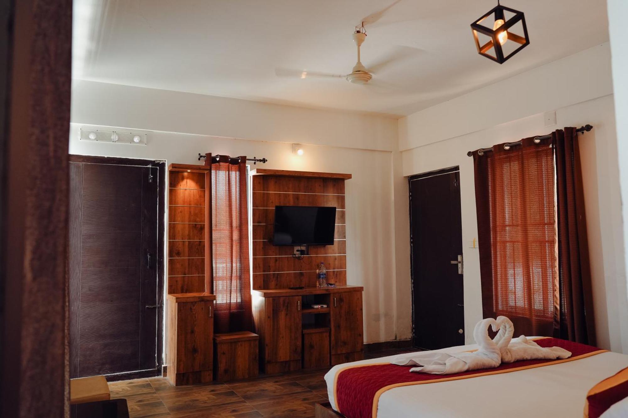 Haze Woods Resort Vaduvanchal Ngoại thất bức ảnh